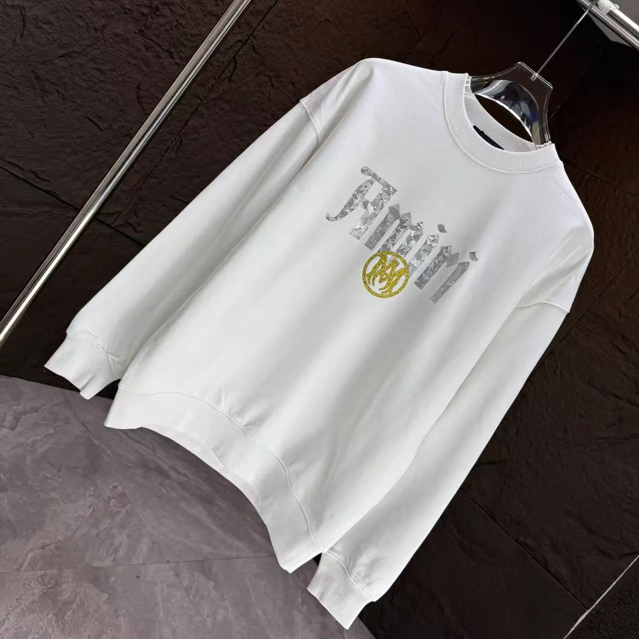 P210 AMIRI* 2025 autumn and winter new round neck sweatshirt 400g terry cotton letter logo three-dimensional thick plate glue ➕ metal diamond Color: Black White Gray Purple Size: S M L XL XXL