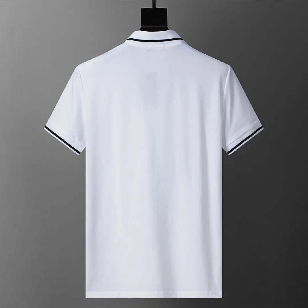P150 Mili's 2026 spring and summer official website's new lapel T-shirt is made of mercerized pearl fabric and embroidered on the chest. It is handsome, the fabric is comfortable, the workmanship is rigorous, and the threads are neatly routed. Good upper body effect·size M-3XL white