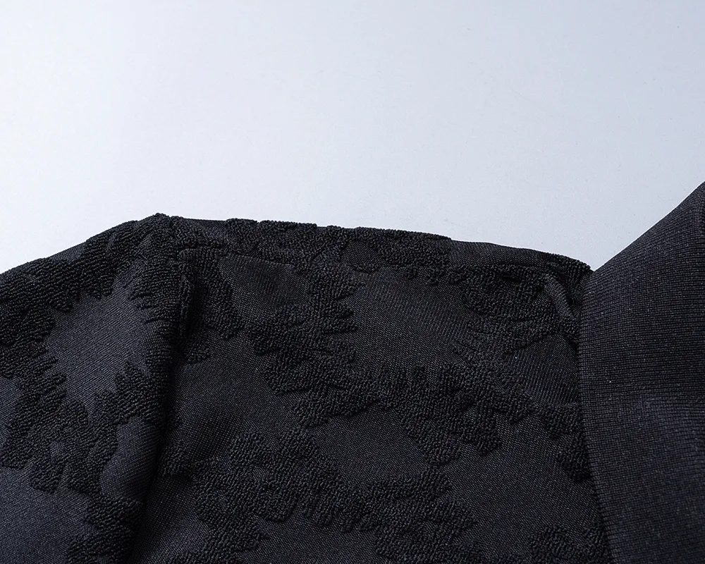 P150 Mili's 2026 spring and summer official website's new lapel T-shirt is made of towel jacquard fabric and embroidered on the chest. It is handsome, the fabric is comfortable, the workmanship is rigorous, and the stitching is neat. Good upper body effect·Size M-3XL black