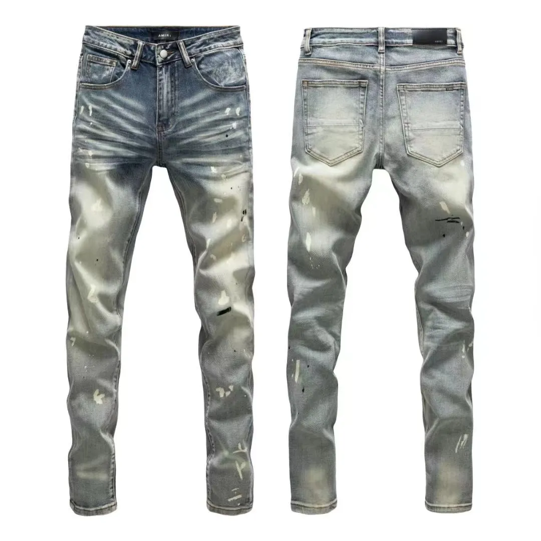 #N26 P246💰 (Top version) AMIRI hot high street jeans slim fit stretch washed knife cut trousers for men AMIRI amiri is transliterated as Emil, which is the name of the founder. Mike Amiri, the founder of amiri, grew up in Los Angeles, USA. He was influenced by local street culture and Punk Rock since he was a child, so he founded the amiri brand named after himself. A variety of trendy clothing meets the needs of different trendy players. Amiri clothing has novel and unique styles and is a well-known street brand in the United States. The styles and styles of many clothes are loved by many street photographers. The various clothing styles meet the dressing needs of different people, show their unique temperament, and show the trend of dressing. amiri's jeans are relatively famous. Not only do they have many styles, but the quality of the jeans is also very good. Many celebrities have also worn amiri brand jeans. Color: Picture color Size: 28, 30, 32, 34, 36 28 30 32 34 36 Waist 71 76 81 86 91 Qianlang 26.5 27.5 28.5 29.5 30.5 Hou Lang 37 38 39 40 41 Foot 14 14.8 15.6 16.4 17.2 Foreign Minister 100 102 104 106 107