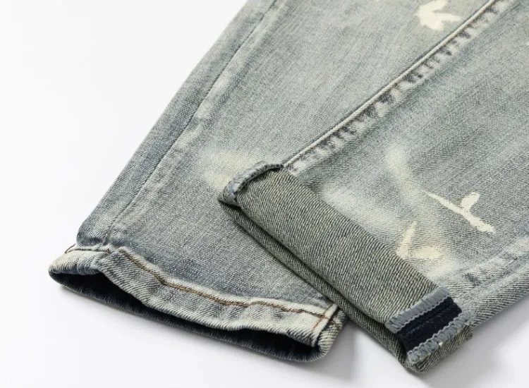 #N26 P246💰 (Top version) AMIRI hot high street jeans slim fit stretch washed knife cut trousers for men AMIRI amiri is transliterated as Emil, which is the name of the founder. Mike Amiri, the founder of amiri, grew up in Los Angeles, USA. He was influenced by local street culture and Punk Rock since he was a child, so he founded the amiri brand named after himself. A variety of trendy clothing meets the needs of different trendy players. Amiri clothing has novel and unique styles and is a well-known street brand in the United States. The styles and styles of many clothes are loved by many street photographers. The various clothing styles meet the dressing needs of different people, show their unique temperament, and show the trend of dressing. amiri's jeans are relatively famous. Not only do they have many styles, but the quality of the jeans is also very good. Many celebrities have also worn amiri brand jeans. Color: Picture color Size: 28, 30, 32, 34, 36 28 30 32 34 36 Waist 71 76 81 86 91 Qianlang 26.5 27.5 28.5 29.5 30.5 Hou Lang 37 38 39 40 41 Foot 14 14.8 15.6 16.4 17.2 Foreign Minister 100 102 104 106 107