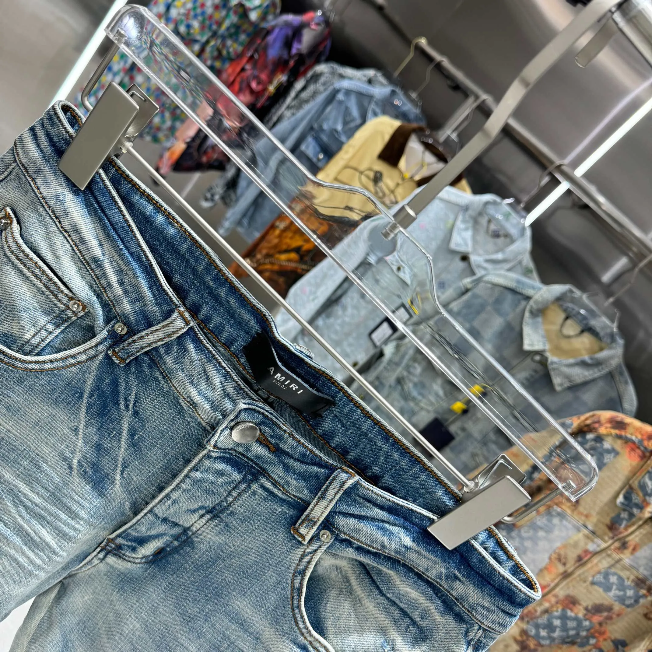 P290 Amiri ripped letter embroidery craft street fashion slim fit stretch jeans color blue size 30 32 34 36 38