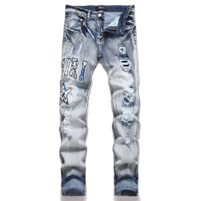 P186 Top replica AMIRI splash-ink medal patch embroidered jeans trousers AMIRI high street basic ripped tight stretch jeans trousers Amiriamiri is transliterated as Emil, which is the name of the founder. Mike Amiri, the founder of amiri, grew up in Los Angeles, USA. He was influenced by the local street culture Rock since childhood, so he founded the amiri brand named after himself. A variety of trendy clothing meets the needs of different fashion players. Amiri clothing has novel and unique styles and is a well-known street brand in the United States. Many of its styles and styles are loved by many street photographers. Various clothing styles meet the needs of different people, show their unique temperament, and show the trend of dressing. amiri's jeans are relatively famous. Not only do they have many styles, but the quality of the jeans is also very good. Many celebrities have also worn amiri brand jeans.  The jeans of the amiri brand break through the production process and cutting of the original jeans. The fabrics are relatively soft and comfortable, and are not as hard as some jeans, which can irritate the skin and cause the skin to bleed when worn. Los Angeles trendy brand Amiri's jeans are made with great detail from tailoring to texture, adding wrinkles, bullet holes, damage and other details to add to the trendiness of the jeans. You can choose the style that suits you according to your own needs. Only when you wear a suitable style can you have a certain sense of fashion.  In recent years, high street has become a word that appears more and more frequently in men's clothing. High street style has also become an important direction for everyone's matching. High street related items are basically inseparable from oversize or off-shoulder tops. The lower body is matched with trackpants or tight-fitting denim. In my opinion, the most representative one is perhaps annihilation. Color; picture color Size: m l xl xxl