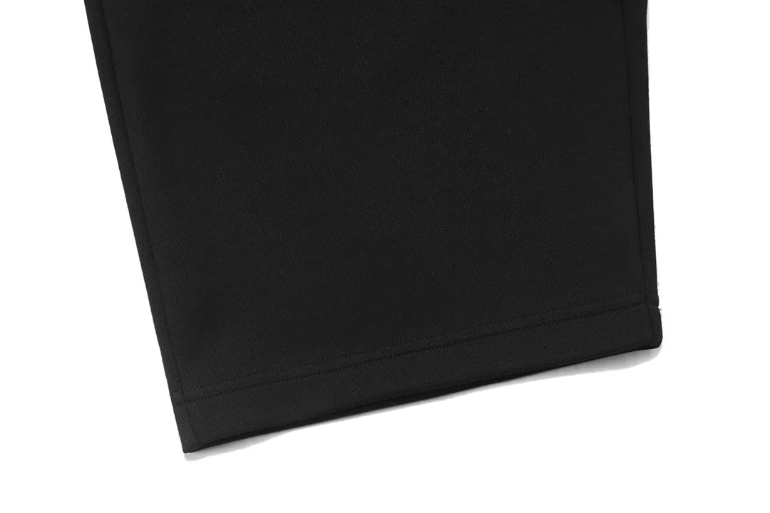 🅿️200 AMI 2025 new model, light luxury, embroidered love letters logo, essential for daily commuting for men and women, casual shorts ·Customized terry fabric ·Elastic + drawstring adjustable waistband ·Imported machine high-density embroidery technology ·Waist label, tag, three wash marks complete Color: Black Size: M L XL XXL XXXL