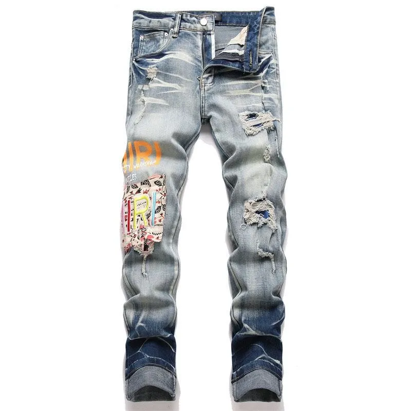 P186 Top replica AMIRI splash-ink medal patch embroidered jeans trousers AMIRI high street basic ripped tight stretch jeans trousers Amiriamiri is transliterated as Emil, which is the name of the founder. Mike Amiri, the founder of amiri, grew up in Los Angeles, USA. He was influenced by the local street culture Rock since childhood, so he founded the amiri brand named after himself. A variety of trendy brand clothing meets the needs of different fashion players. Amiri clothing has novel and unique styles and is a well-known street brand in the United States. Many of its styles and styles are loved by many street photographers. Various clothing styles meet the needs of different people, show their unique temperament, and show the trend of dressing. amiri's jeans are relatively famous. Not only do they have many styles, but the quality of the jeans is also very good. Many celebrities have also worn amiri brand jeans.  The jeans of the amiri brand break through the production process and cutting of the original jeans. The fabrics are relatively soft and comfortable, and are not as hard as some jeans, which can irritate the skin and cause the skin to bleed when worn. Los Angeles trendy brand Amiri's jeans are made with great detail from tailoring to texture, adding wrinkles, bullet holes, damage and other details to add to the trendiness of the jeans. You can choose the style that suits you according to your own needs. Only when you wear a suitable style can you have a certain sense of fashion.  In recent years, high street has become a word that appears more and more frequently in men's clothing. High street style has also become an important direction for everyone's matching. High street related items are basically inseparable from oversize or off-shoulder tops. The lower body is matched with trackpants or tight-fitting denim. In my opinion, the most representative one is perhaps annihilation. Color; picture color Size: m l xl xxl