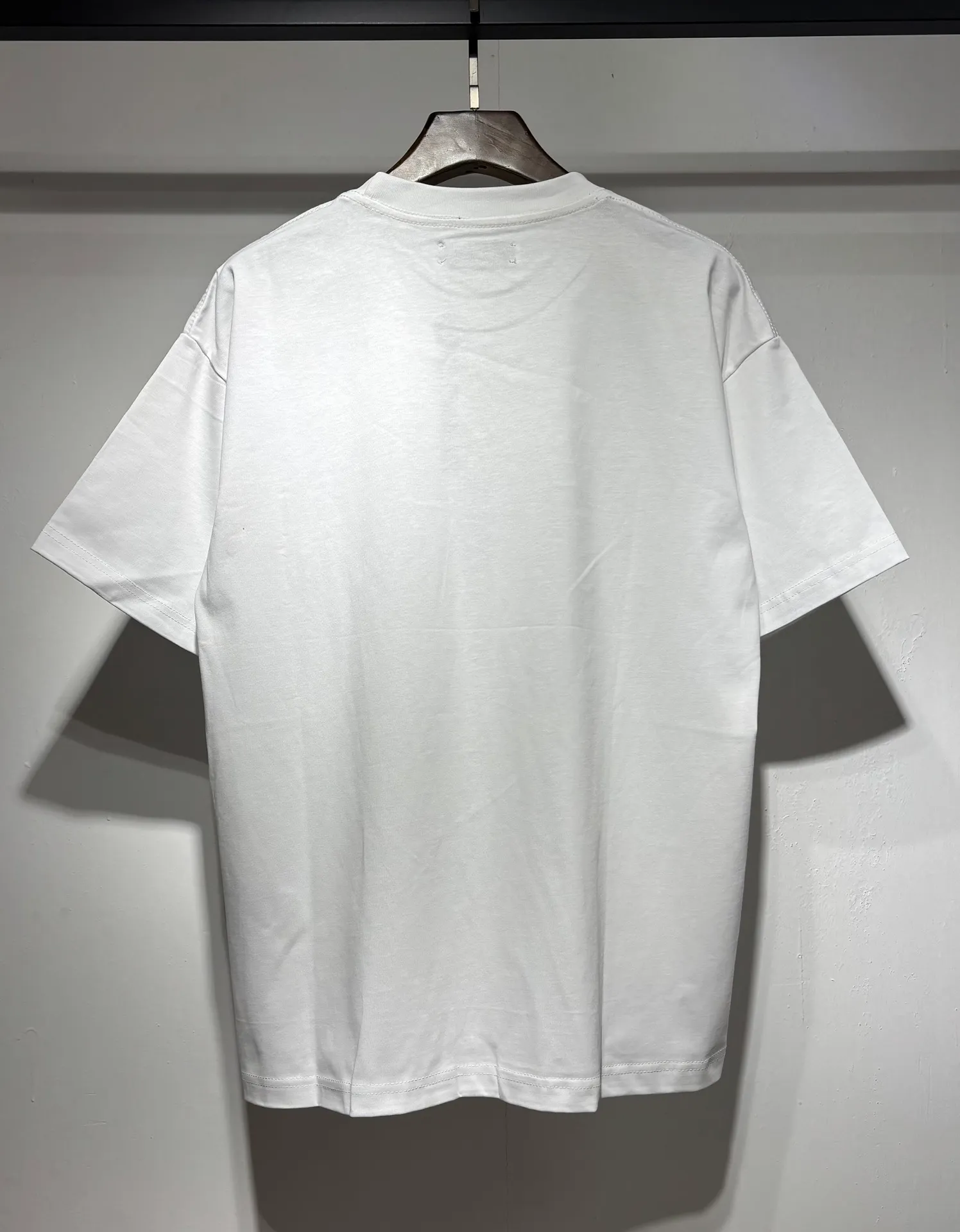 729 model P114 AMIRI real shot black white hanging shot S. M. L. XL