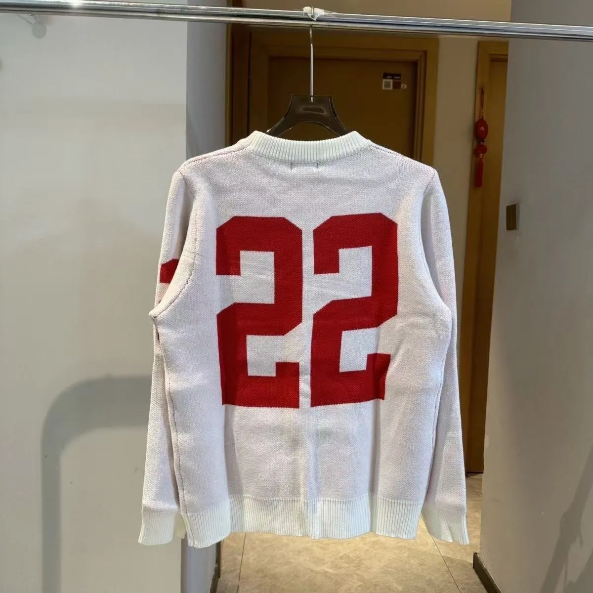 P188 💰 AMIRI 2024 new sweater with 22 letters large logo on the back Color: off-white Size: S M L