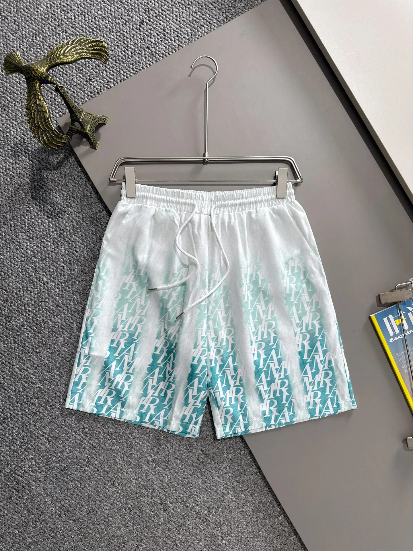 P360 AMIRI 2026 spring and summer classic LOGO design full-print suit, light and thin cotton full-body digital printing, made of high-quality polyester fiber fabric, breathable mesh lining is added to the pants, carefully crafted to a standard version, can be matched separately with clothes, versatile style for leisure time! The classic logo on the whole body is very eye-catching, showing a sense of luxury and style, becoming a classic and mainstream style that never goes out of style and is elegant! Extremely handsome, classic and heroic. Same style for men and women. Size: M-3XL (please note your height and weight when placing an order)