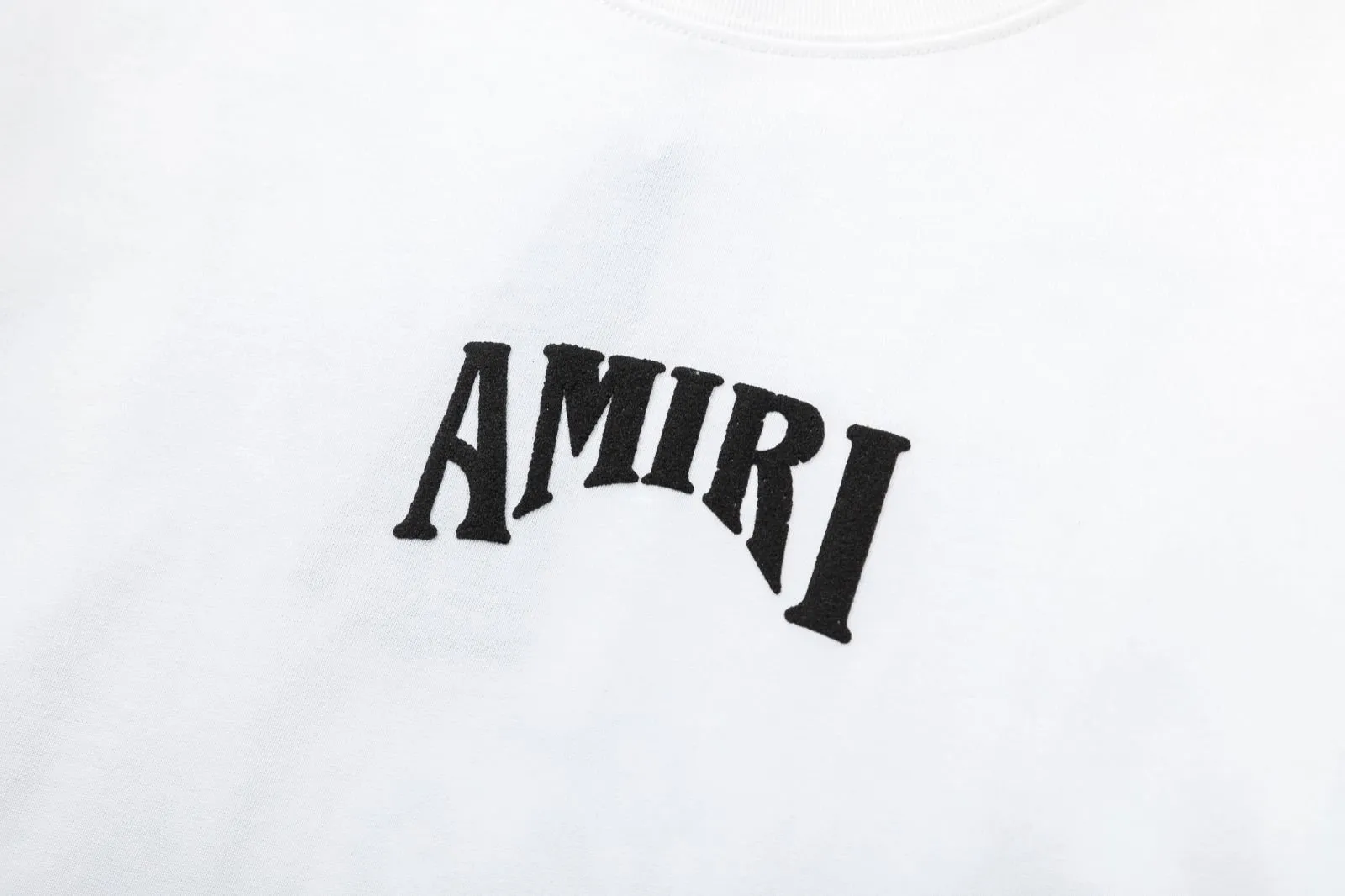 8022#P144amiri suede foam printed logo, made of 300g weight fabric, color: black, white, grape purple. Size: S M L XL