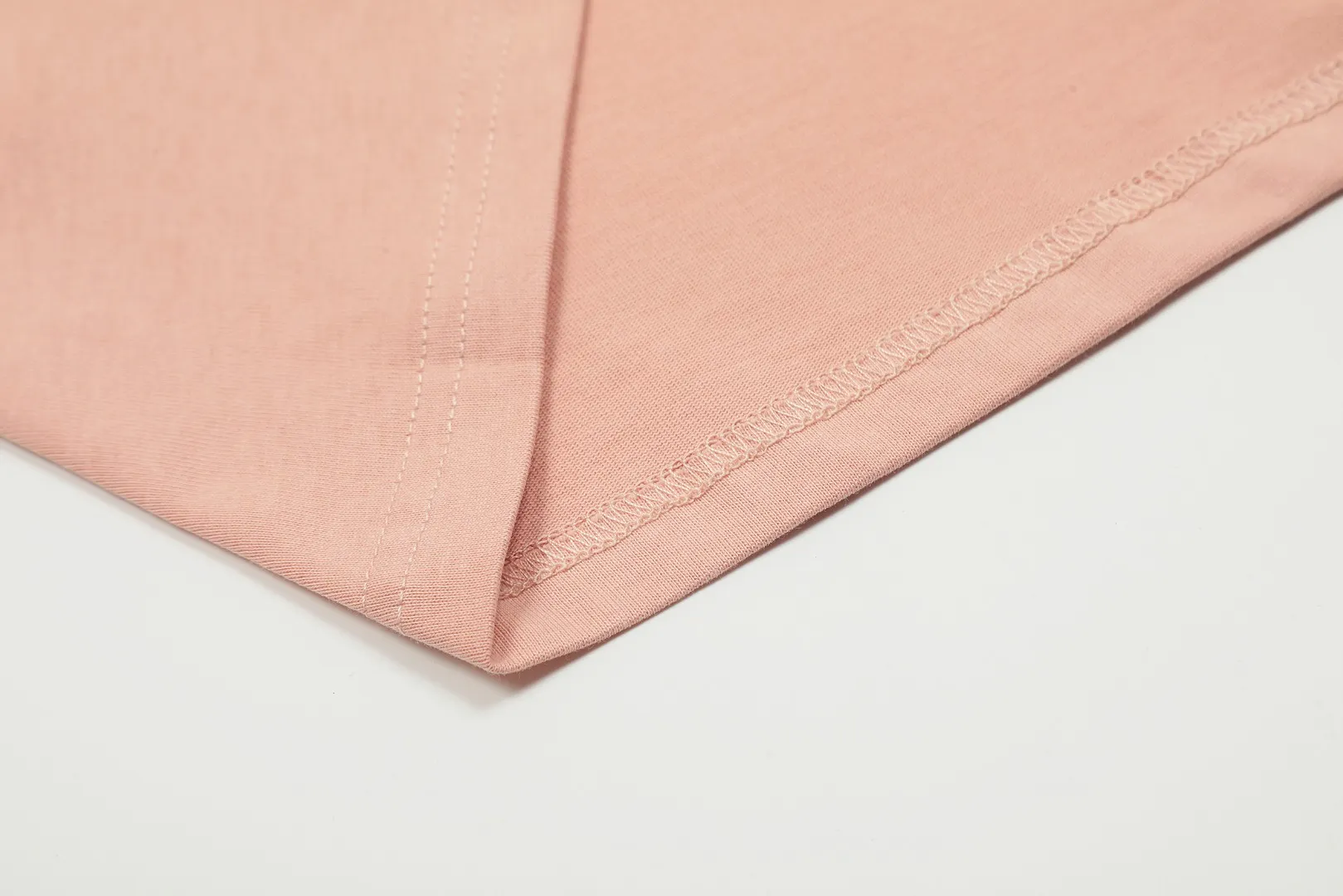 Ami Amy 2024ss autumn classic small embroidered love short sleeves ✅240G Xinjiang long-staple cotton top double yarn, shrinkage rate controlled at 2%, export-grade solid color quality, truly not easy to deform, shrink, and not fade ✅Maximum size can be worn 230 pounds, no pressure to export to Europe and the United States, size S-XL Color: 7 colors, white, black, gray, sky blue, navy, sapphire blue, dark green, coffee, brown, apricot Egg yolk, wine red, meat powder, taro purple