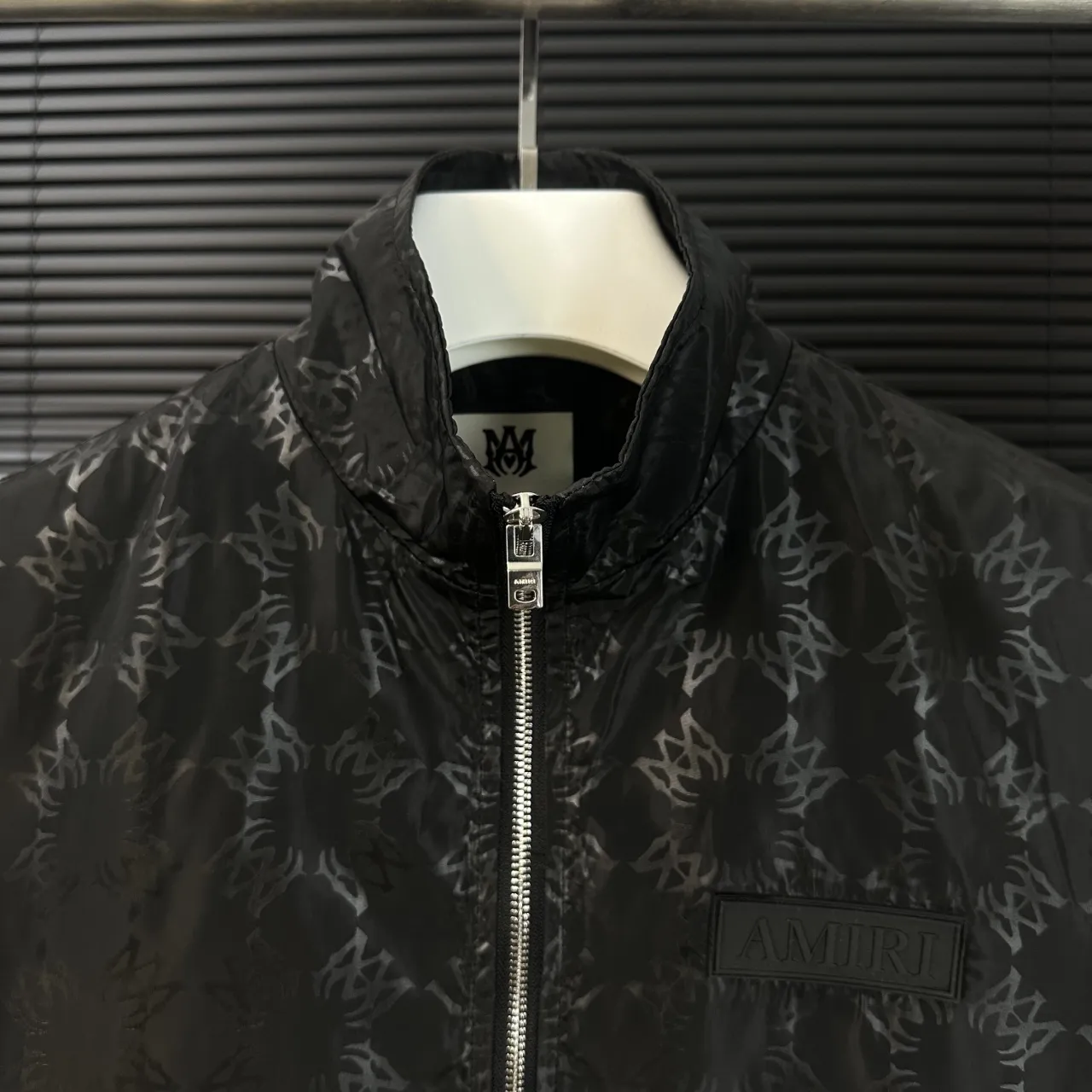 P280 AMIRI 2025 autumn and winter new style, stand-up collar windbreaker jacket, chapter embroidery, official website synchronization, original custom-made hardware zipper, neat stitching, perfect upper body effect, men's casual jacket, color: black, size: M-3XL