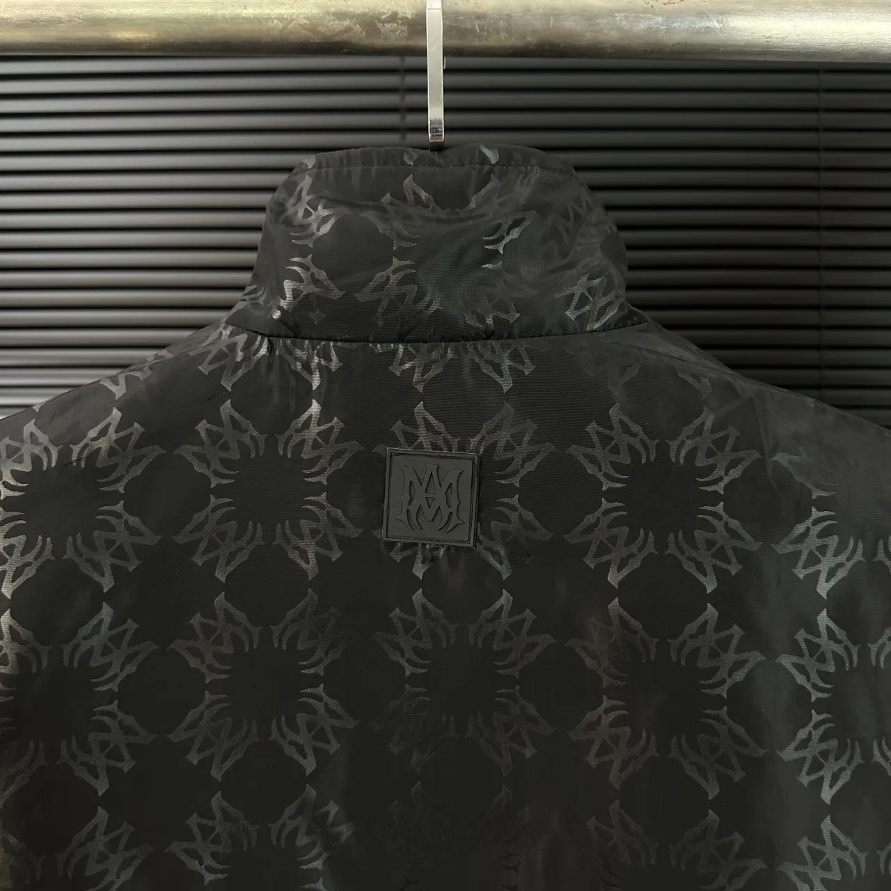 P280 AMIRI 2025 autumn and winter new style, stand-up collar windbreaker jacket, chapter embroidery, official website synchronization, original custom-made hardware zipper, neat stitching, perfect upper body effect, men's casual jacket, color: black, size: M-3XL