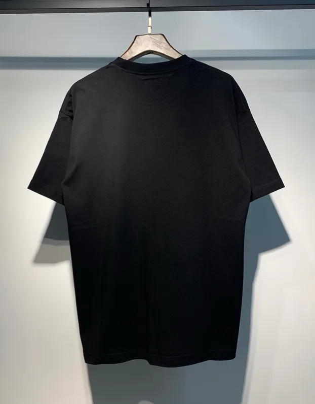 685 model P120 AMIRI real shot black white hanging shot S. M. L. XL