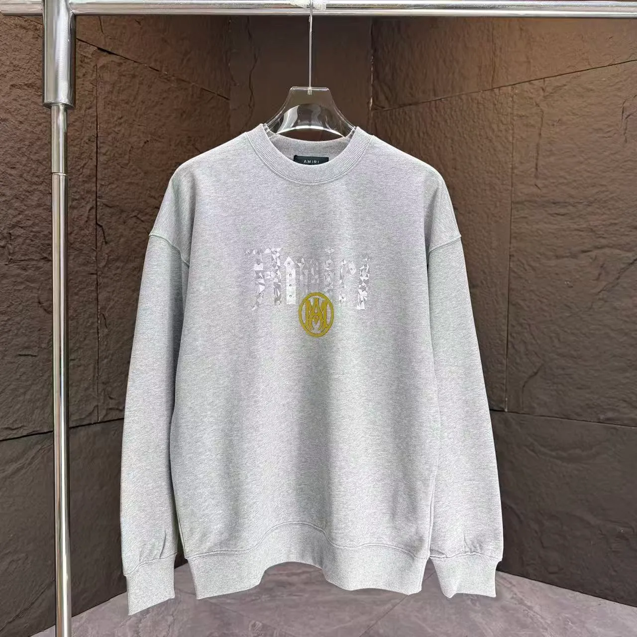 P210 AMIRI* 2025 autumn and winter new round neck sweatshirt 400g terry cotton letter logo three-dimensional thick plate glue ➕ metal diamond Color: Black White Gray Purple Size: S M L XL XXL