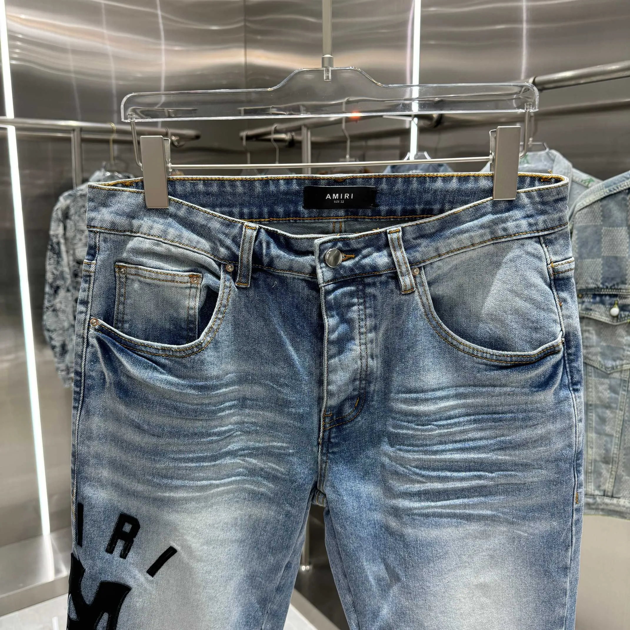 P290 Amiri ripped letter embroidered street fashion slim fit stretch jeans Color Blue Size 30 32 34 36 38