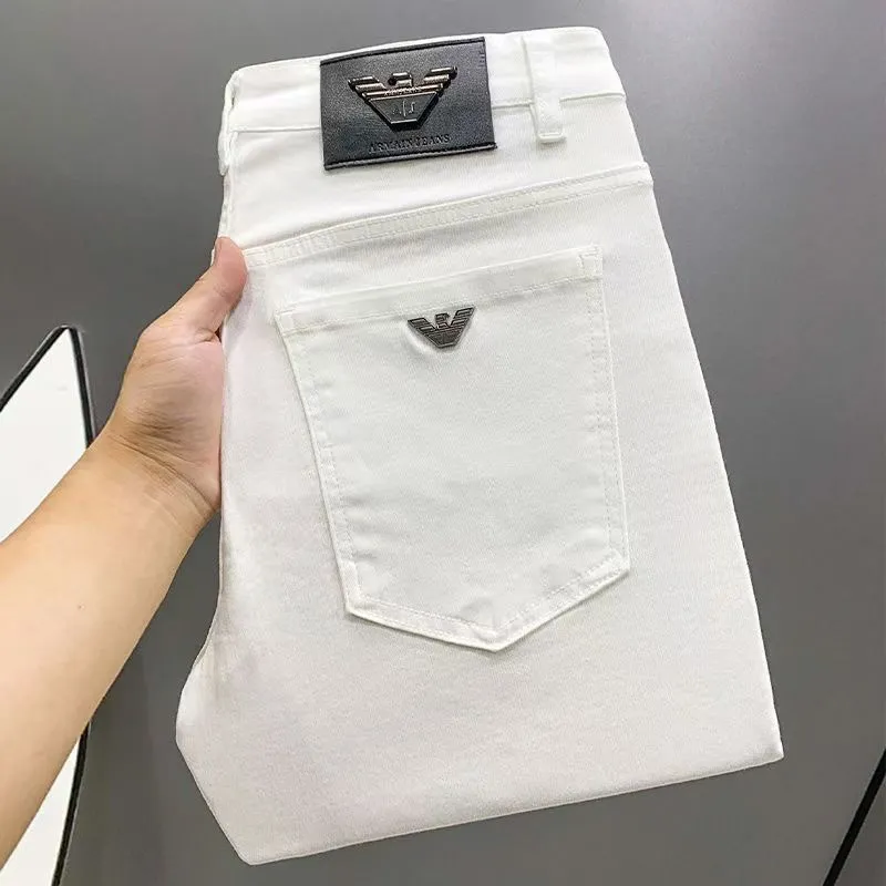 P166 Classic and versatile AMANI jeans. The back pockets are molded and customized with full-print logos. They are very label-like. The high-end leather tags are soul-like, retro, fashionable and modern, perfectly flaunting the brand’s identity! High-grade imported denim raw-color fabrics are supplied to customers. Pure 14oz denim fabrics from Okayama, Japan are specially selected. The heavy-duty environmentally friendly plant enzyme washing process makes the fabrics perfectly transformed and sublimated. The texture has a light retro color, which enriches the overall vision! The classic SLIM tailoring version has impeccable upper body effect. It can be matched with any top in the wardrobe. It is suitable for both business and leisure. It is suitable for various daily wear. The upper body is full of style. It is an invincible and versatile product. It is a must-have type for quality control! Color: Picture color Size: M-XXL
