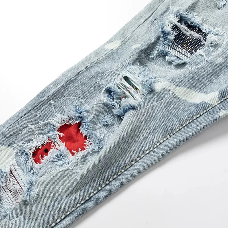 #N17 P246💰 (Top version) AMIRI hot high street jeans slim fit stretch washed knife cut trousers for men AMIRI amiri is transliterated as Emil, which is the name of the founder. Mike Amiri, the founder of amiri, grew up in Los Angeles, USA. He was influenced by local street culture and Punk Rock since he was a child, so he founded the amiri brand named after himself. A variety of trendy clothing meets the needs of different trendy players. Amiri clothing has novel and unique styles and is a well-known street brand in the United States. The styles and styles of many clothes are loved by many street photographers. The various clothing styles meet the dressing needs of different people, show their unique temperament, and show the trend of dressing. amiri's jeans are relatively famous. Not only do they have many styles, but the quality of the jeans is also very good. Many celebrities have also worn amiri brand jeans. Color: Picture color Size: 28, 30, 32, 34, 36 28 30 32 34 36 Waist 71 76 81 86 91 Qianlang 26.5 27.5 28.5 29.5 30.5 Hou Lang 37 38 39 40 41 Foot 14 14.8 15.6 16.4 17.2 Foreign Minister 100 102 104 106 107