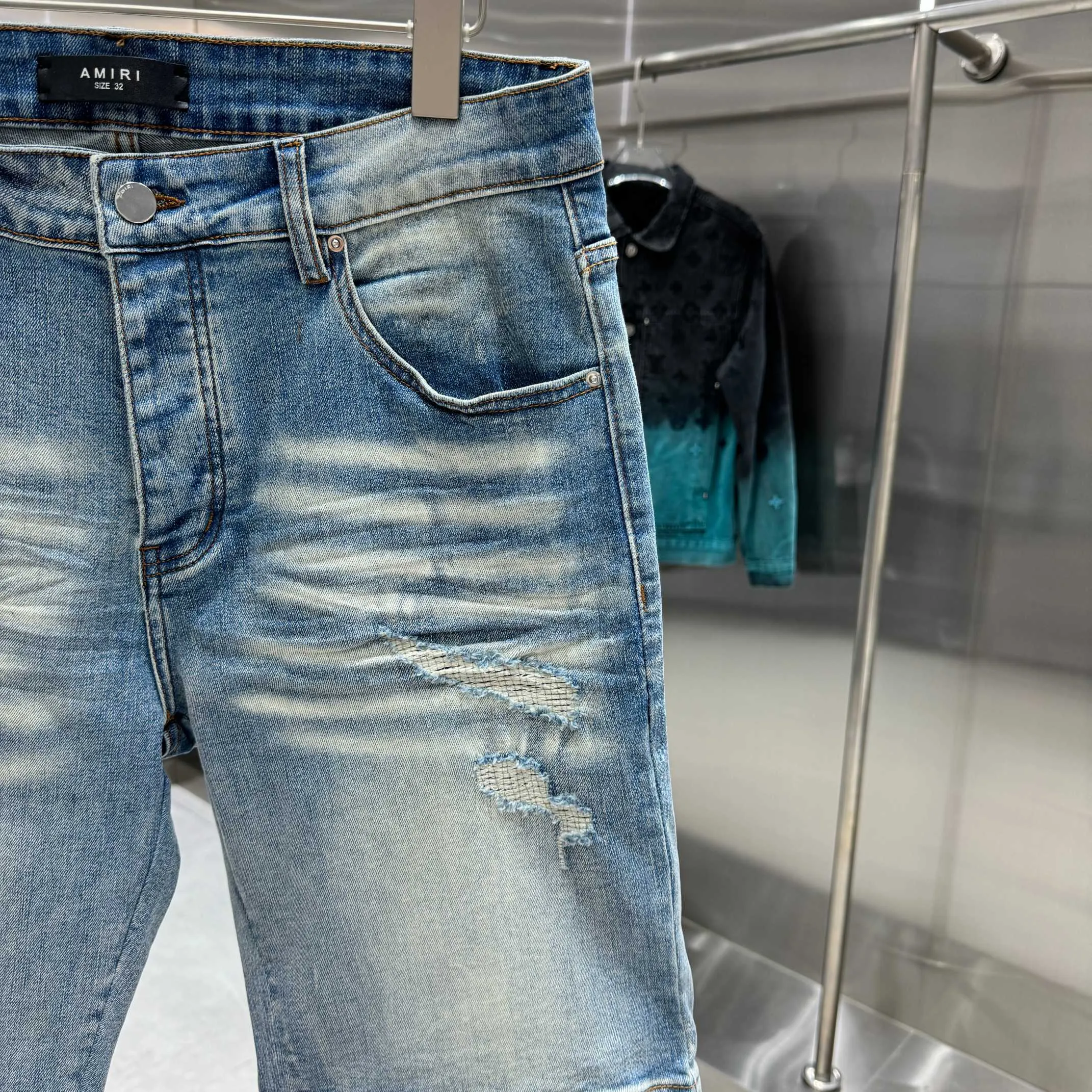 P250 Amiri ripped letter embroidery craft street fashion jeans shorts color blue size 30 32 34 36 38