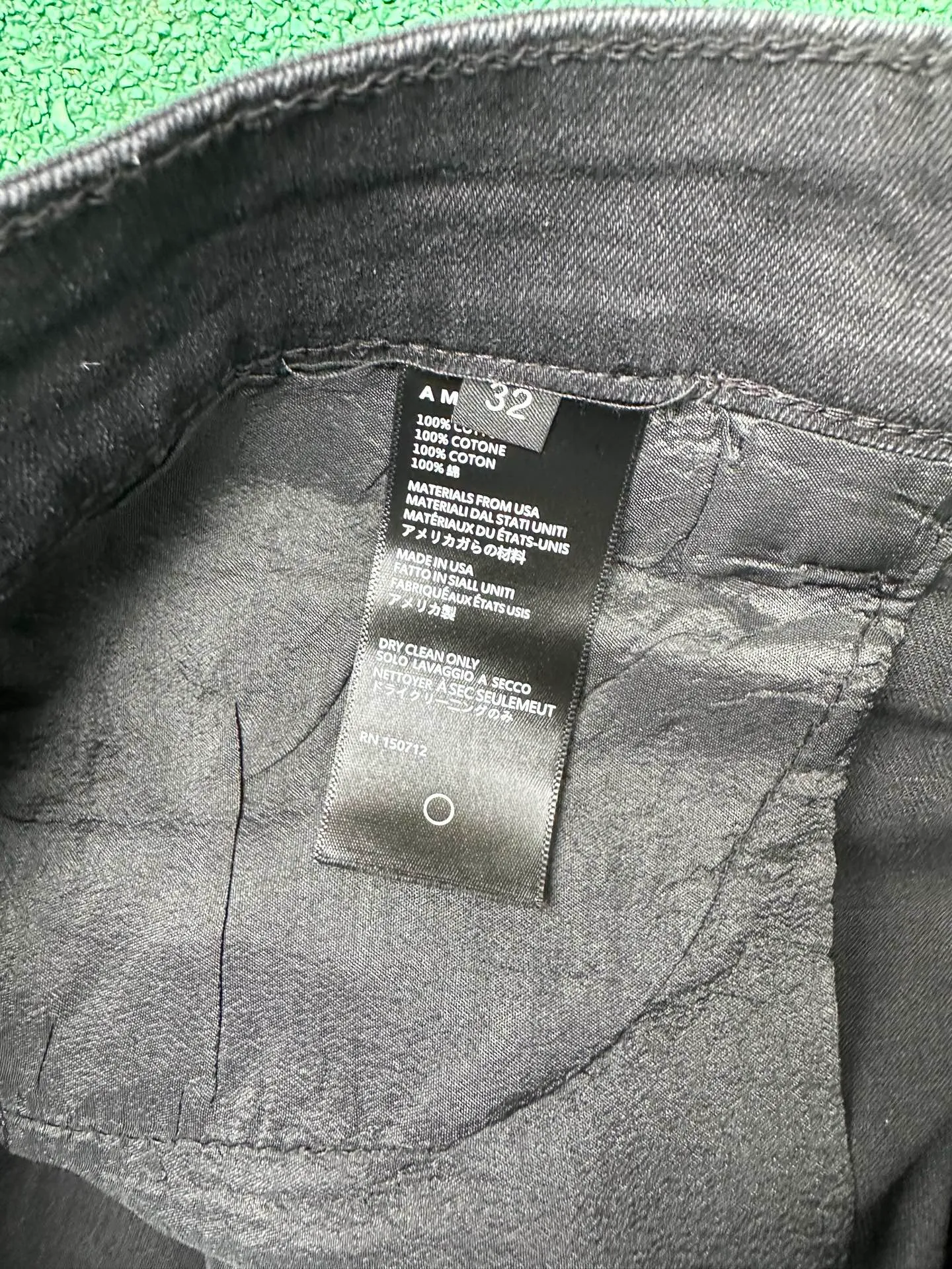#M93 P168💰 AMIRI patch embroidery jeans trousers AMIRI high street basic ripped tight elastic jeans trousers amiri brand jeans break the production process and cutting of the original jeans, the fabrics are softer and more comfortable Hand-sewn collar label Customized logo buttons Genuine leather tag Color: Picture color Size: 30-32-34-36