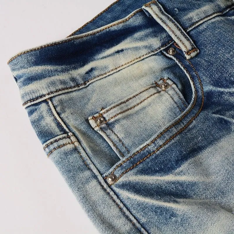 P166 Top replica AMIRI jeans trousers AMIRI high street basic ripped tight stretch jeans trousers Amiriamiri is transliterated as Emil, which is the name of the founder. Mike Amiri, the founder of amiri, grew up in Los Angeles, USA. He was influenced by the local street culture Rock since he was a child, so he founded the amiri brand named after himself. A variety of trendy clothing meets the needs of different fashion players. Amiri clothing has novel and unique styles and is a well-known street brand in the United States. Many of its styles and styles are loved by many street photographers. Various clothing styles meet the needs of different people, show their unique temperament, and show the trend of dressing. amiri's jeans are relatively famous. Not only do they have many styles, but the quality of the jeans is also very good. Many celebrities have also worn amiri brand jeans.  The jeans of the amiri brand break through the production process and cutting of the original jeans. The fabrics are relatively soft and comfortable, and are not as hard as some jeans, which can irritate the skin and cause the skin to bleed when worn. Los Angeles trendy brand Amiri's jeans are made with great detail from tailoring to texture, adding wrinkles, bullet holes, damage and other details to add to the trendiness of the jeans. You can choose the style that suits you according to your own needs. Only when you wear a suitable style can you have a certain sense of fashion.  In recent years, high street has become a word that appears more and more frequently in men's clothing. High street style has also become an important direction for everyone's matching. High street related items are basically inseparable from oversize or off-shoulder tops. The lower body is matched with trackpants or tight-fitting denim. In my opinion, the most representative one is perhaps annihilation. Color; picture color Size: m l xl xxl