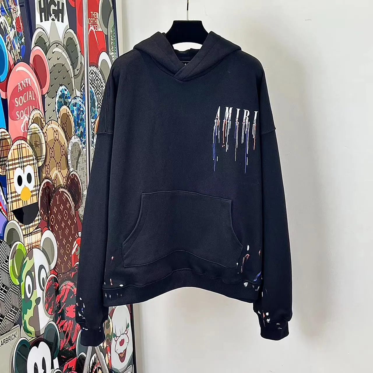 7017#P340AMIRI Fall/Winter 22 men’s black paint-splashed letter LOGO pattern embroidered sweatshirt hoodie. Color: black. blue. Size: S M L XL