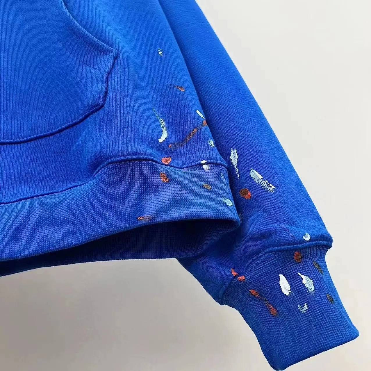 7017#P340AMIRI Fall/Winter 22 men’s black paint-splashed letter LOGO pattern embroidered sweatshirt hoodie. Color: black. blue. Size: S M L XL
