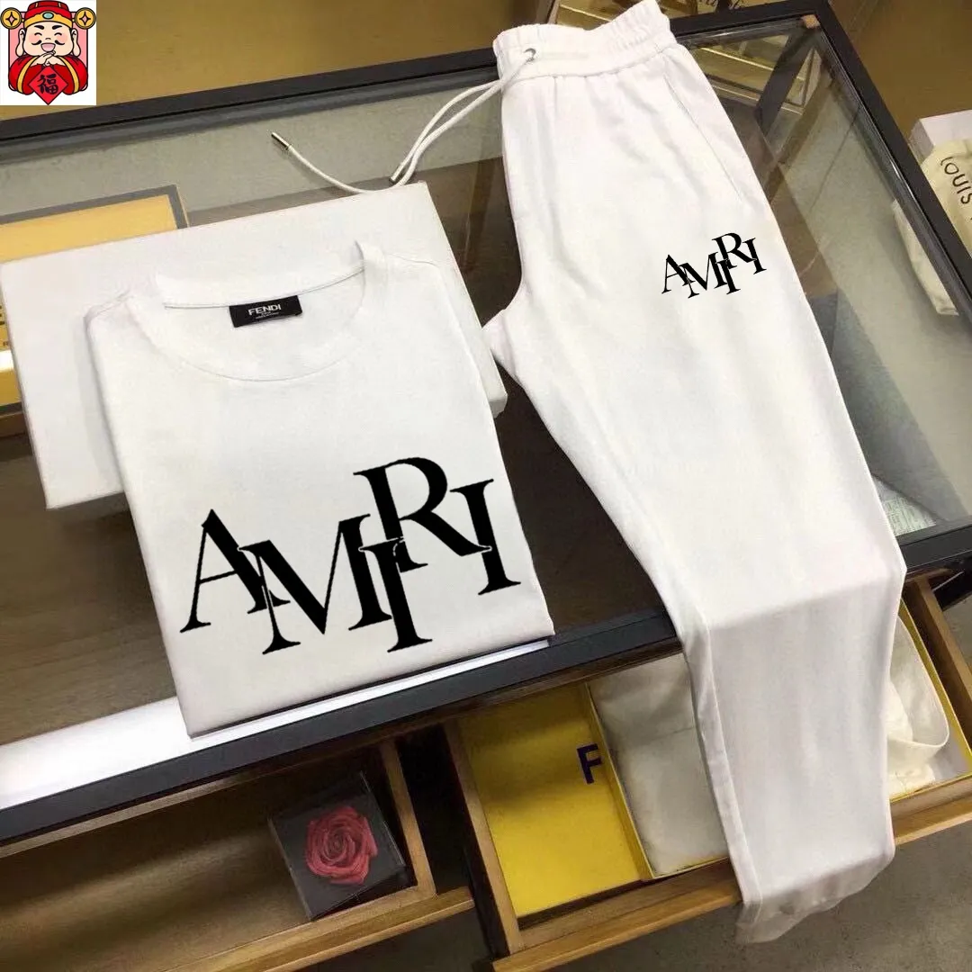 P320 [AMIRI] (Fat Man Gospel) The same style as the 2025 official website. World-renowned luxury brand. Summer men's (double mercerized) high-quality 🐂 suit. It is made of imported original fabrics. It is fashionable and trendy in the season. It is versatile and popular. Simple and elegant, precise workmanship allows you to be at the top of fashion. Size: M-5XL (can be worn up to 220 pounds)