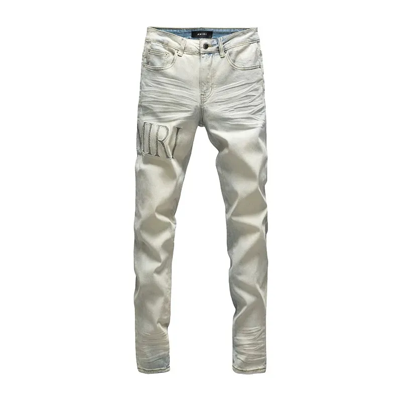 #N16 P246💰 (Extreme version) AMIRI popular high street jeans slim fit stretch washed knife cut trousers for men AMIRI amiri is transliterated as Emil, which is the name of the founder. Mike Amiri, the founder of amiri, grew up in Los Angeles, USA. He was influenced by local street culture and Punk Rock since childhood, so he founded the amiri brand named after himself. A variety of trendy clothing meets the needs of different trendy players. Amiri clothing has novel and unique styles and is a well-known street brand in the United States. The styles and styles of many clothes are loved by many street photographers. The various clothing styles meet the dressing needs of different people, show their unique temperament, and show the trend of dressing. amiri's jeans are relatively famous. Not only do they have many styles, but the quality of the jeans is also very good. Many celebrities have also worn amiri brand jeans. Color: Picture color Size: 28, 30, 32, 34, 36 28 30 32 34 36 Waist 71 76 81 86 91 Qianlang 26.5 27.5 28.5 29.5 30.5 Hou Lang 37 38 39 40 41 Foot 14 14.8 15.6 16.4 17.2 Foreign Minister 100 102 104 106 107
