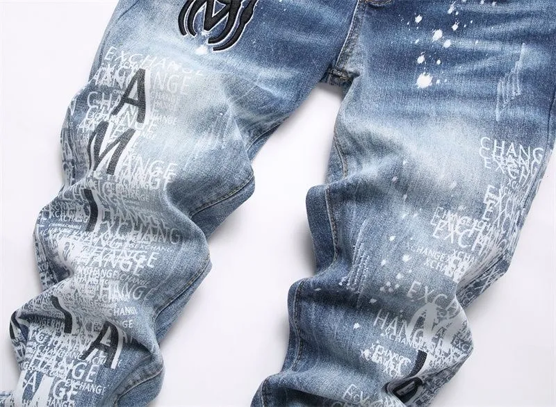 ￼#M05 P168💰 AMIRI splash-ink medal patch embroidered jeans trousers AMIRI high street basic ripped tight stretch jeans trousers Amiriamiri is transliterated as Emil, which is the name of the founder. Mike Amiri, the founder of amiri, grew up in Los Angeles, USA. He was influenced by the local street culture Rock since he was a child, so he founded the amiri brand named after himself. A variety of trendy clothing meets the needs of different trendy players. Amiri clothing has novel and unique styles and is a well-known street brand in the United States. Many of its styles and styles are loved by many street photographers. Various clothing styles meet the needs of different people, show their unique temperament, and show the trend of dressing. amiri's jeans are relatively famous. Not only do they have many styles, but the quality of the jeans is also very good. Many celebrities have also worn amiri brand jeans.  The jeans of the amiri brand break through the production process and cutting of the original jeans. The fabrics are relatively soft and comfortable, and are not as hard as some jeans, which can irritate the skin and cause the skin to bleed when worn. Los Angeles trendy brand Amiri's jeans are made with great detail from tailoring to texture, adding wrinkles, bullet holes, damage and other details to add to the trendiness of the jeans. You can choose the style that suits you according to your own needs. Only when you wear a suitable style can you have a certain sense of fashion.  In recent years, high street has become a word that appears more and more frequently in men's clothing. High street style has also become an important direction for everyone's matching. High street related items are basically inseparable from oversize or off-shoulder tops. The lower body is matched with trackpants or tight-fitting denim. In my opinion, the most representative one is perhaps annihilation. Color; picture color Size: 30-32-34-36