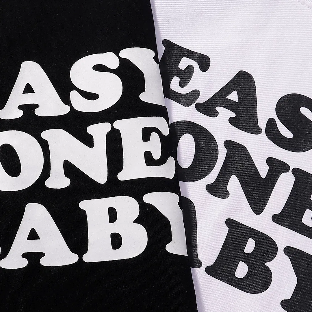 Style number: 748 P114 Fabric: 260g double yarn AMIRI 2025 spring and summer new logo round neck T-shirt high street men and women loose classic letter printed short sleeves Color: black. White Size: S M L XL