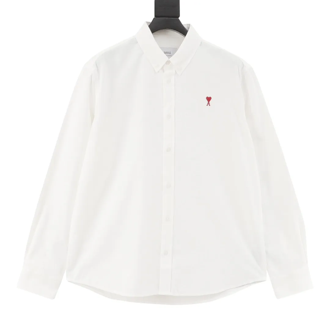 🅿️500 AMI Paris small love embroidered long-sleeved shirt. Customized high-quality flexible Oxford cotton, imported machine embroidery technology, high precision, smooth and delicate lines. The fabrics have been washed, with better hand feel and texture. It is not easy to deform, shrink, or fade. It maintains long-term beauty, customized accessories, loose fit. Size: 38-44