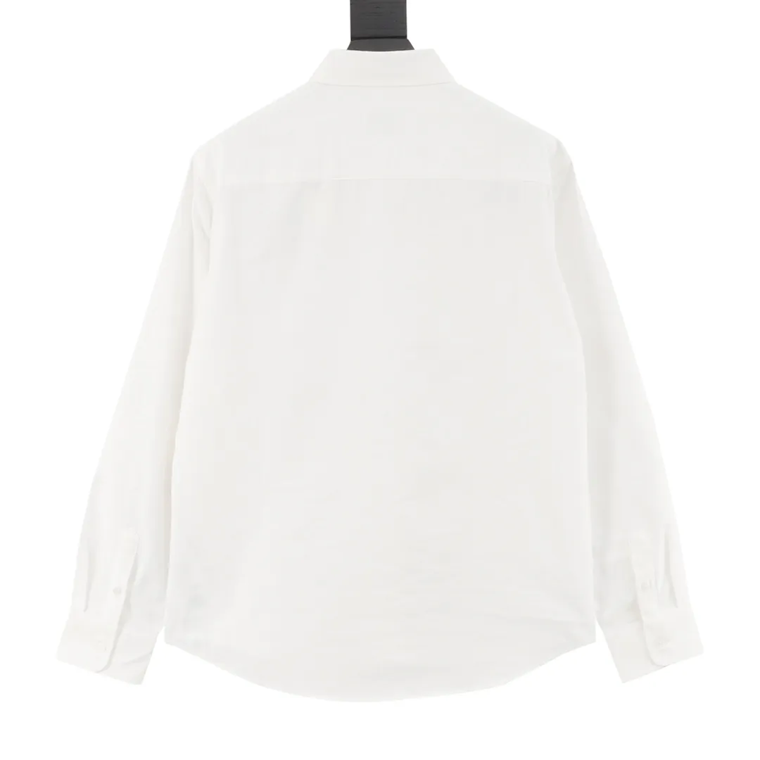 🅿️500 AMI Paris small love embroidered long-sleeved shirt. Customized high-quality flexible Oxford cotton, imported machine embroidery technology, high precision, smooth and delicate lines. The fabrics have been washed, with better hand feel and texture. It is not easy to deform, shrink, or fade. It maintains long-term beauty, customized accessories, loose fit. Size: 38-44