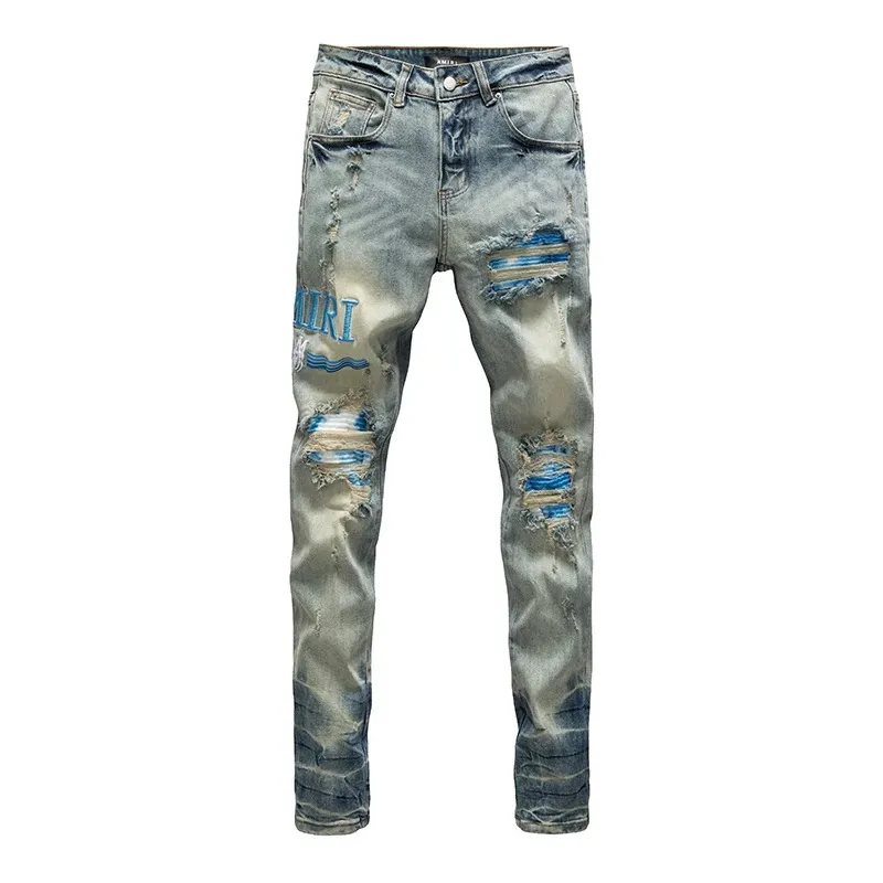 #N09 P246💰 (Top version) AMIRI hot-selling high street jeans, slim-fit stretchy washed knife-cut trousers for men AMIRI amiri is transliterated as Emil, which is the name of the founder. Mike Amiri, the founder of amiri, grew up in Los Angeles, USA. He was influenced by local street culture and Punk Rock since childhood, so he founded the amiri brand named after himself. A variety of trendy clothing meets the needs of different fashion players. Amiri clothing has novel and unique styles and is a well-known street brand in the United States. The styles and styles of many clothes are loved by many street photographers. The various clothing styles meet the dressing needs of different people, show their unique temperament, and show the trend of dressing. amiri's jeans are relatively famous. Not only do they have many styles, but the quality of the jeans is also very good. Many celebrities have also worn amiri brand jeans. Color: Picture color Size: 28, 30, 32, 34, 36 28 30 32 34 36 Waist 71 76 81 86 91 Qianlang 26.5 27.5 28.5 29.5 30.5 Hou Lang 37 38 39 40 41 Foot 14 14.8 15.6 16.4 17.2 Foreign Minister 100 102 104 106 107