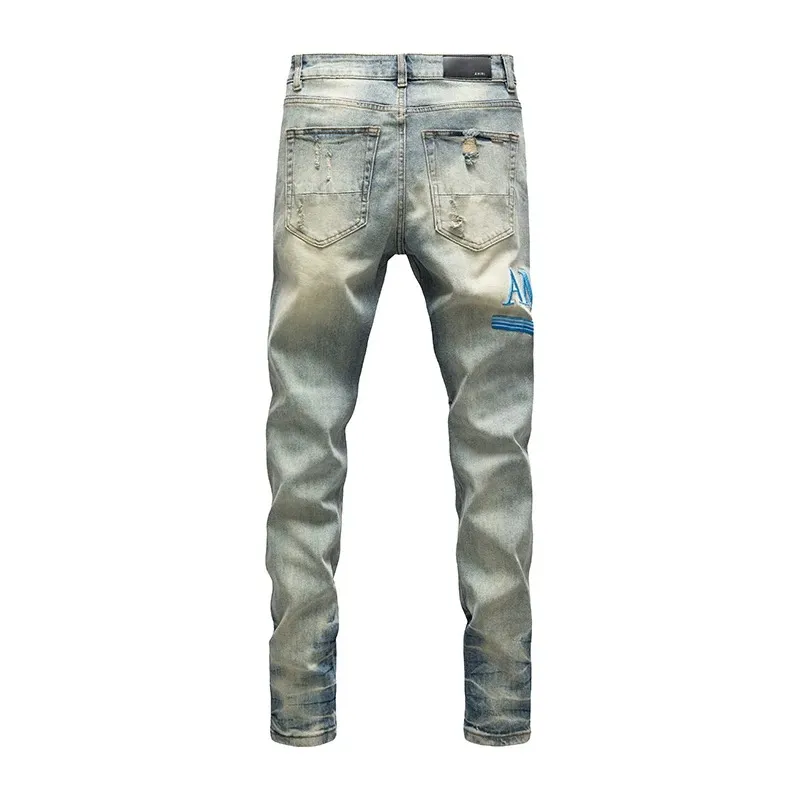 #N09 P246💰 (Top version) AMIRI hot-selling high street jeans, slim-fit stretchy washed knife-cut trousers for men AMIRI amiri is transliterated as Emil, which is the name of the founder. Mike Amiri, the founder of amiri, grew up in Los Angeles, USA. He was influenced by local street culture and Punk Rock since childhood, so he founded the amiri brand named after himself. A variety of trendy clothing meets the needs of different fashion players. Amiri clothing has novel and unique styles and is a well-known street brand in the United States. The styles and styles of many clothes are loved by many street photographers. The various clothing styles meet the dressing needs of different people, show their unique temperament, and show the trend of dressing. amiri's jeans are relatively famous. Not only do they have many styles, but the quality of the jeans is also very good. Many celebrities have also worn amiri brand jeans. Color: Picture color Size: 28, 30, 32, 34, 36 28 30 32 34 36 Waist 71 76 81 86 91 Qianlang 26.5 27.5 28.5 29.5 30.5 Hou Lang 37 38 39 40 41 Foot 14 14.8 15.6 16.4 17.2 Foreign Minister 100 102 104 106 107