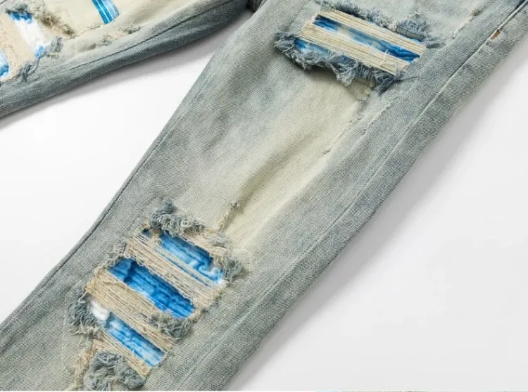 #N09 P246💰 (Top version) AMIRI hot-selling high street jeans, slim-fit stretchy washed knife-cut trousers for men AMIRI amiri is transliterated as Emil, which is the name of the founder. Mike Amiri, the founder of amiri, grew up in Los Angeles, USA. He was influenced by local street culture and Punk Rock since childhood, so he founded the amiri brand named after himself. A variety of trendy clothing meets the needs of different fashion players. Amiri clothing has novel and unique styles and is a well-known street brand in the United States. The styles and styles of many clothes are loved by many street photographers. The various clothing styles meet the dressing needs of different people, show their unique temperament, and show the trend of dressing. amiri's jeans are relatively famous. Not only do they have many styles, but the quality of the jeans is also very good. Many celebrities have also worn amiri brand jeans. Color: Picture color Size: 28, 30, 32, 34, 36 28 30 32 34 36 Waist 71 76 81 86 91 Qianlang 26.5 27.5 28.5 29.5 30.5 Hou Lang 37 38 39 40 41 Foot 14 14.8 15.6 16.4 17.2 Foreign Minister 100 102 104 106 107