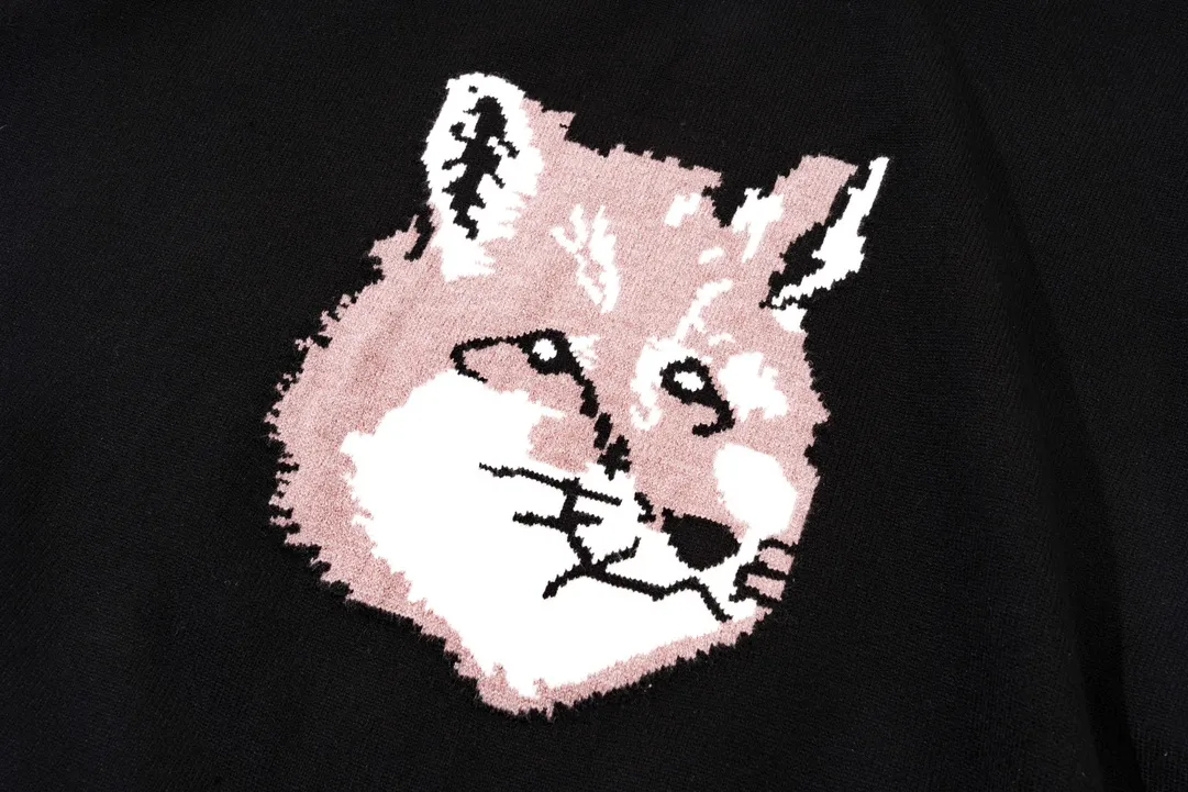 P200 A8103# MAISON KITSUNE 2023 New Autumn and Winter Classic Fox Head Round Neck Cardigan Sweater for Men and Women Color: Black Size: S-XL