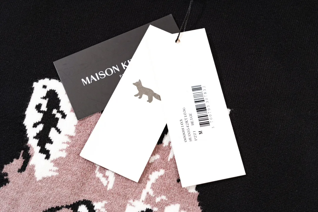 P200 A8103# MAISON KITSUNE 2023 New Autumn and Winter Classic Fox Head Round Neck Cardigan Sweater for Men and Women Color: Black Size: S-XL