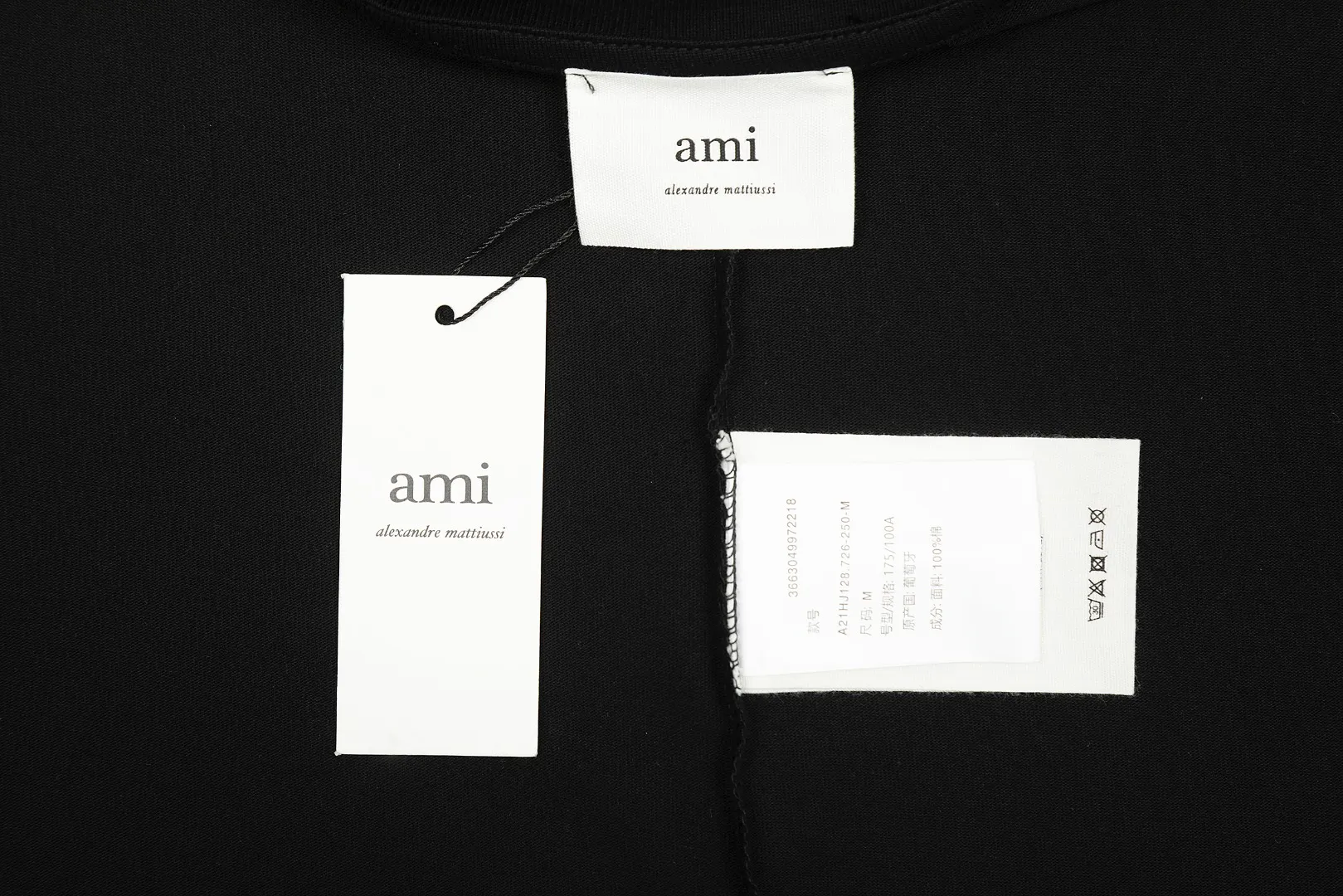 🅿️116 "The first quality in the market" Style number: LT3109# Ami Ami 2024ss spring and summer classic new embroidered love short sleeves We have been making this style for the third year. At the beginning, there were no counters in mainland China and we were already making it. The quality and details are invincible. Order with confidence and pay attention to the details. ✅2024 newly upgraded two-end folding handmade main wheat. Restore the counter. ✅240G Xinjiang long-staple cotton top double yarn. The shrinkage rate is controlled at 2%. Export-grade solid color quality, truly not easy to deform, shrink or fade. ✅Details are the only one in Guangzhou. Half-fold neck design at the counter. Complex workmanship. ✅The maximum size can be worn up to 230 catties. No pressure to export to Europe and the United States. Sizes S-XL Color (8 colors): Black, navy, oatmeal, pink, white, gray, light blue, rose pink