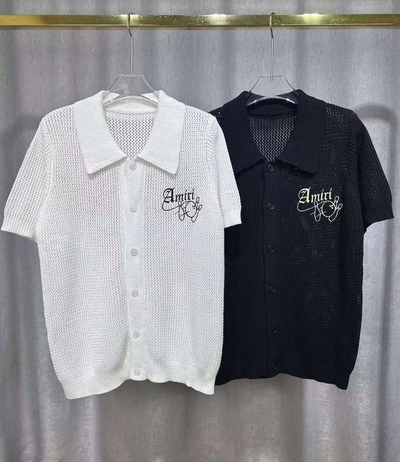 P270 🎉2025 AMIRI new summer sweater fabric POLO collar cardigan short sleeves, front and back bowling balls 🎳 pattern embroidery 🈵 body hollow heavy craftsmanship Color: White Black Size: S M L XL XXL