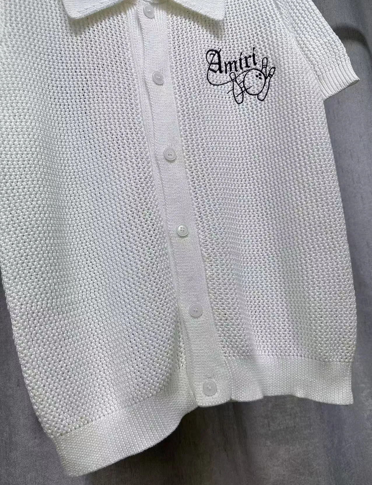 P270 🎉2025 AMIRI new summer sweater fabric POLO collar cardigan short sleeves, front and back bowling balls 🎳 pattern embroidery 🈵 body hollow heavy craftsmanship Color: White Black Size: S M L XL XXL