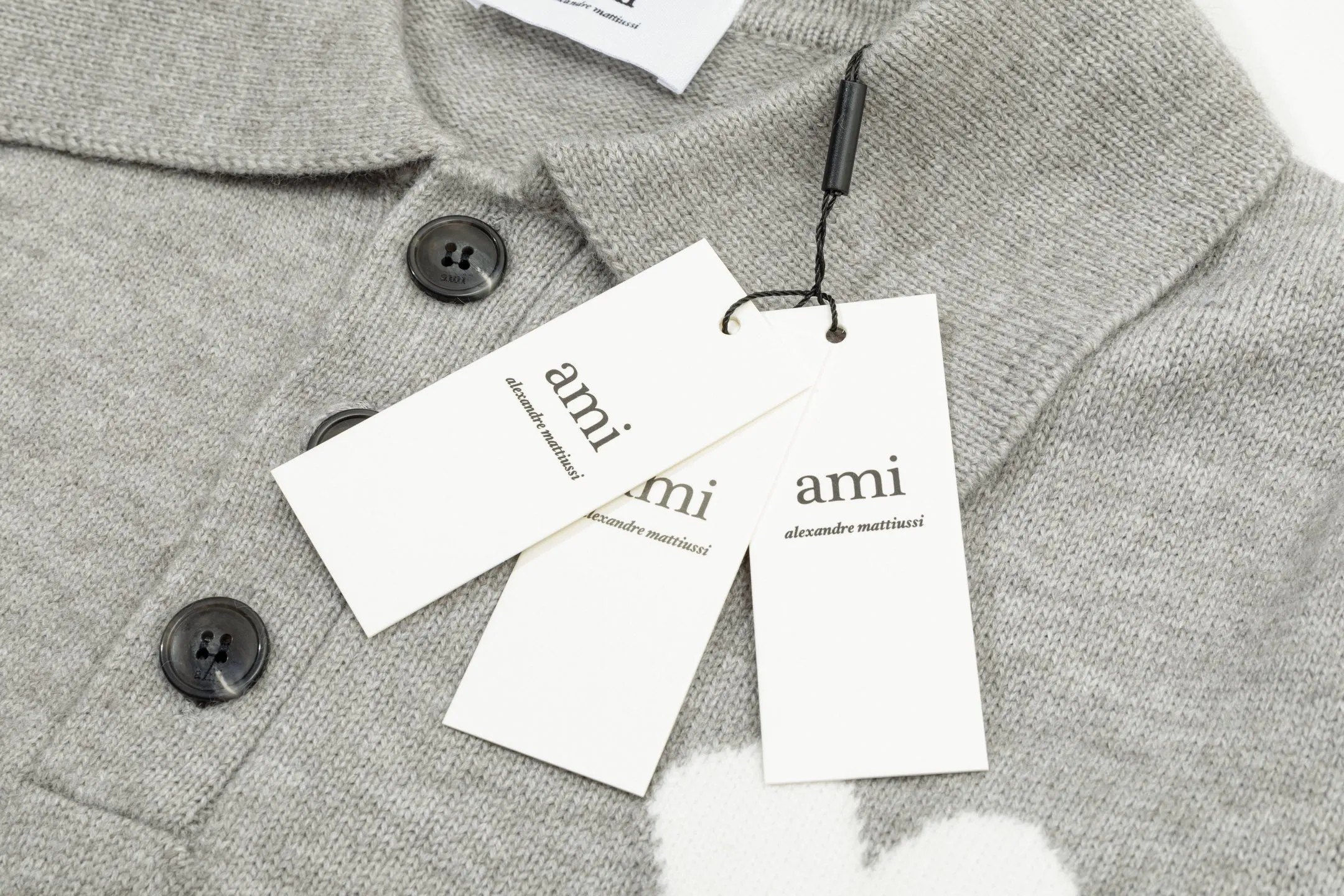 Ami Paris 2025 [New product for autumn and winter] White love jacquard ADC alpaca blended loose sweater Polo collar pullover sweater, same style for men and women, Oversize version Color: Brown Blue Light Gray Light Pink Red Size: S-XL