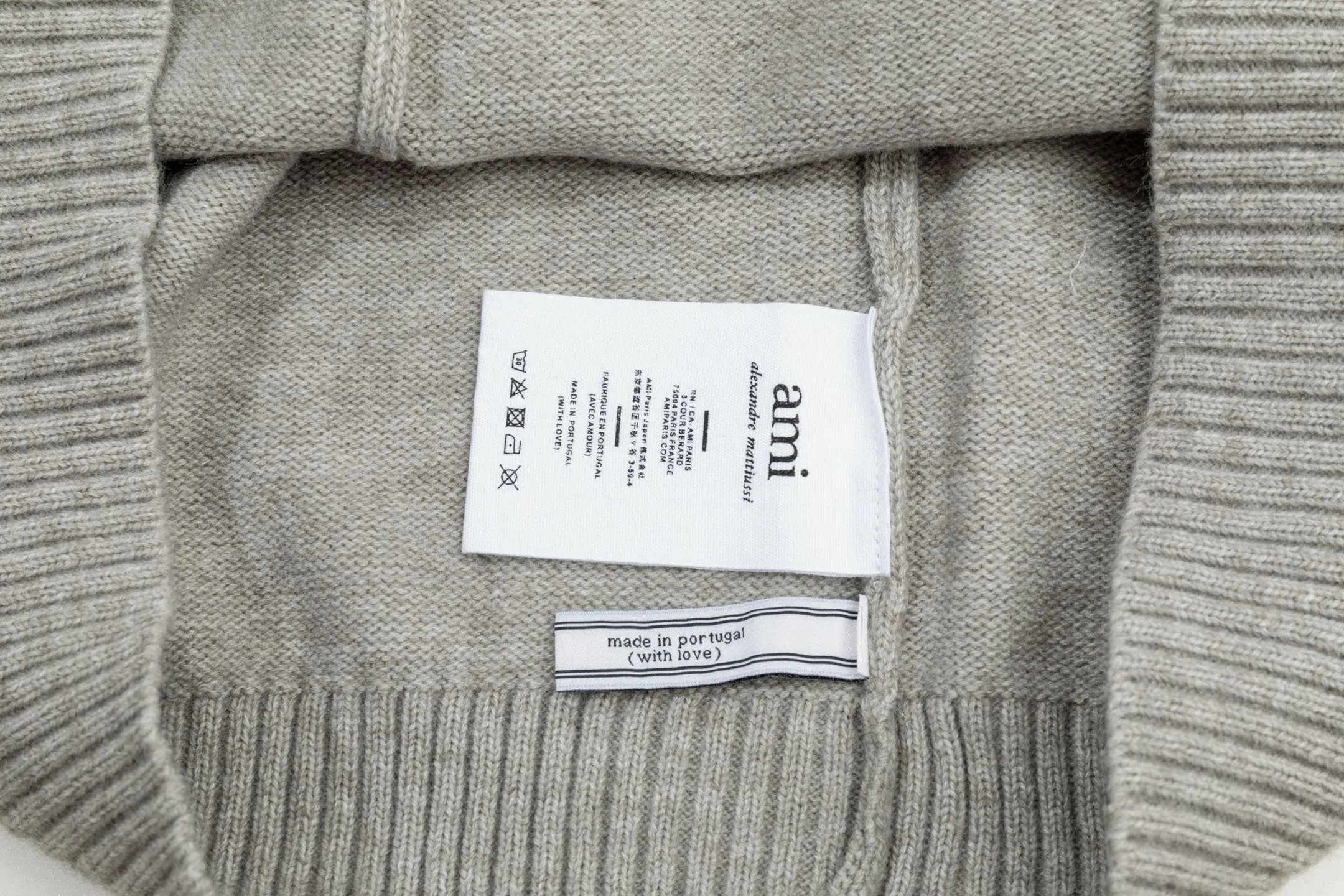 Ami Paris 2025 [New product for autumn and winter] White love jacquard ADC alpaca blended loose sweater Polo collar pullover sweater, same style for men and women, Oversize version Color: Brown Blue Light Gray Light Pink Red Size: S-XL