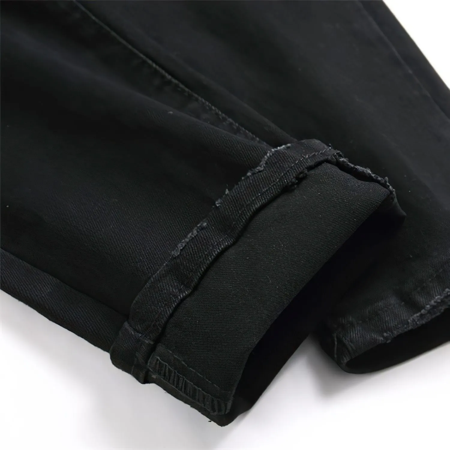 #M34 P168💰 Amiri classic embroidered patched leather ripped lettering jeans. Slim fit jeans. Produced by a major washed factory. Full of high-end. Partial destruction of the knees and patchwork design. Already used as a facade design. Leather waist nameplate. The focus of this style is not on the washing, but on the shape and version of the destruction. The secret lies in the craftsmanship of the master. The cost of post-processing, grinding, cutting, etc. is far beyond the cost of assembly line products. Color: Picture color Size: 30-32-34-36