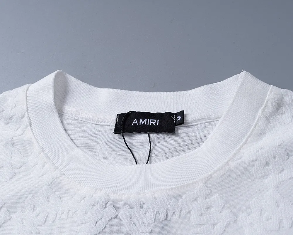 P130 Mili's 2026 spring and summer new men's round neck short-sleeved T-shirt, terry jacquard fabric, stylish and handsome, comfortable fabric, rigorous workmanship, and neat wiring. Good upper body effect·size M-3XL white