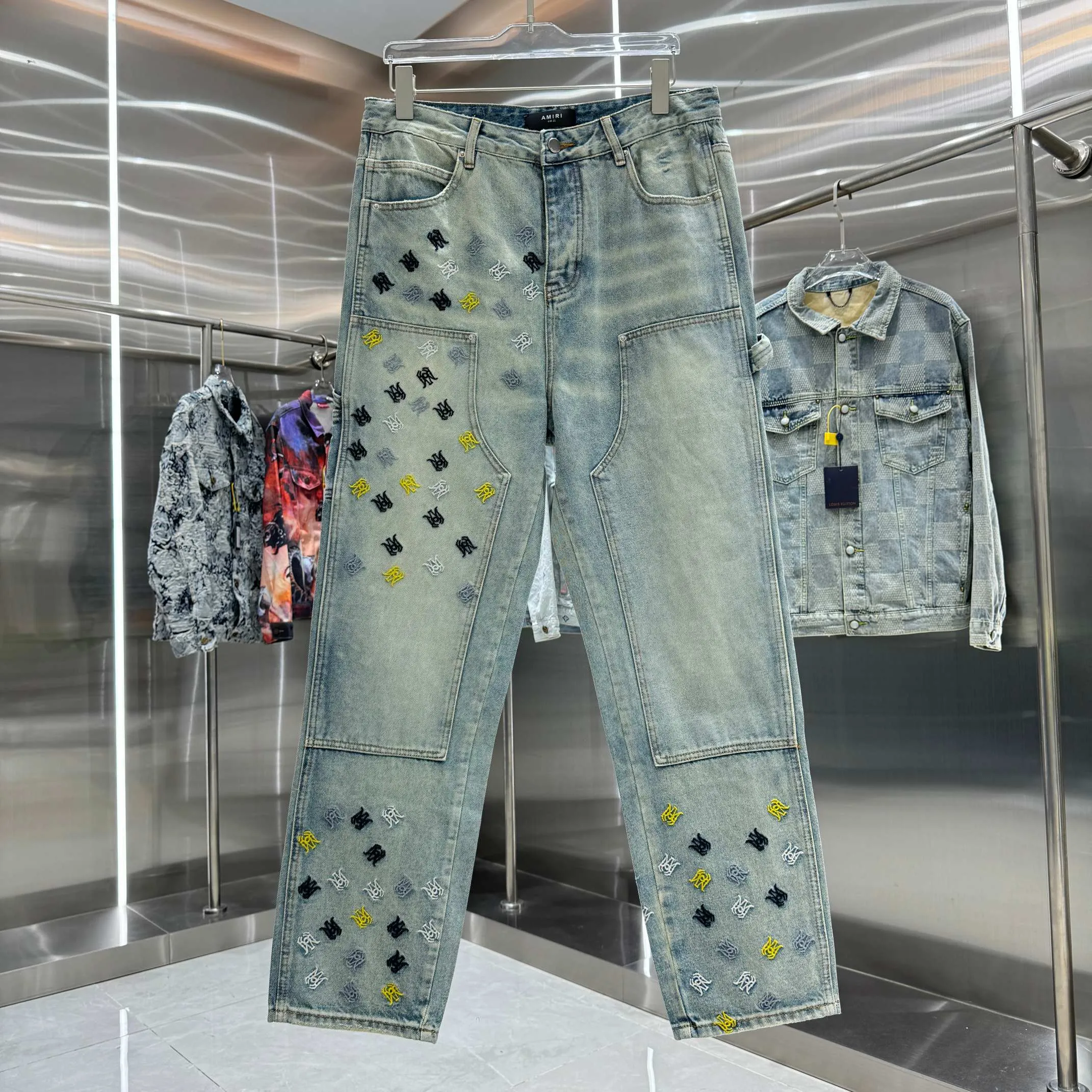 P290 Amiri pattern LOGO embroidery workwear street fashion loose straight jeans Color light blue Size 30 32 34 36 38