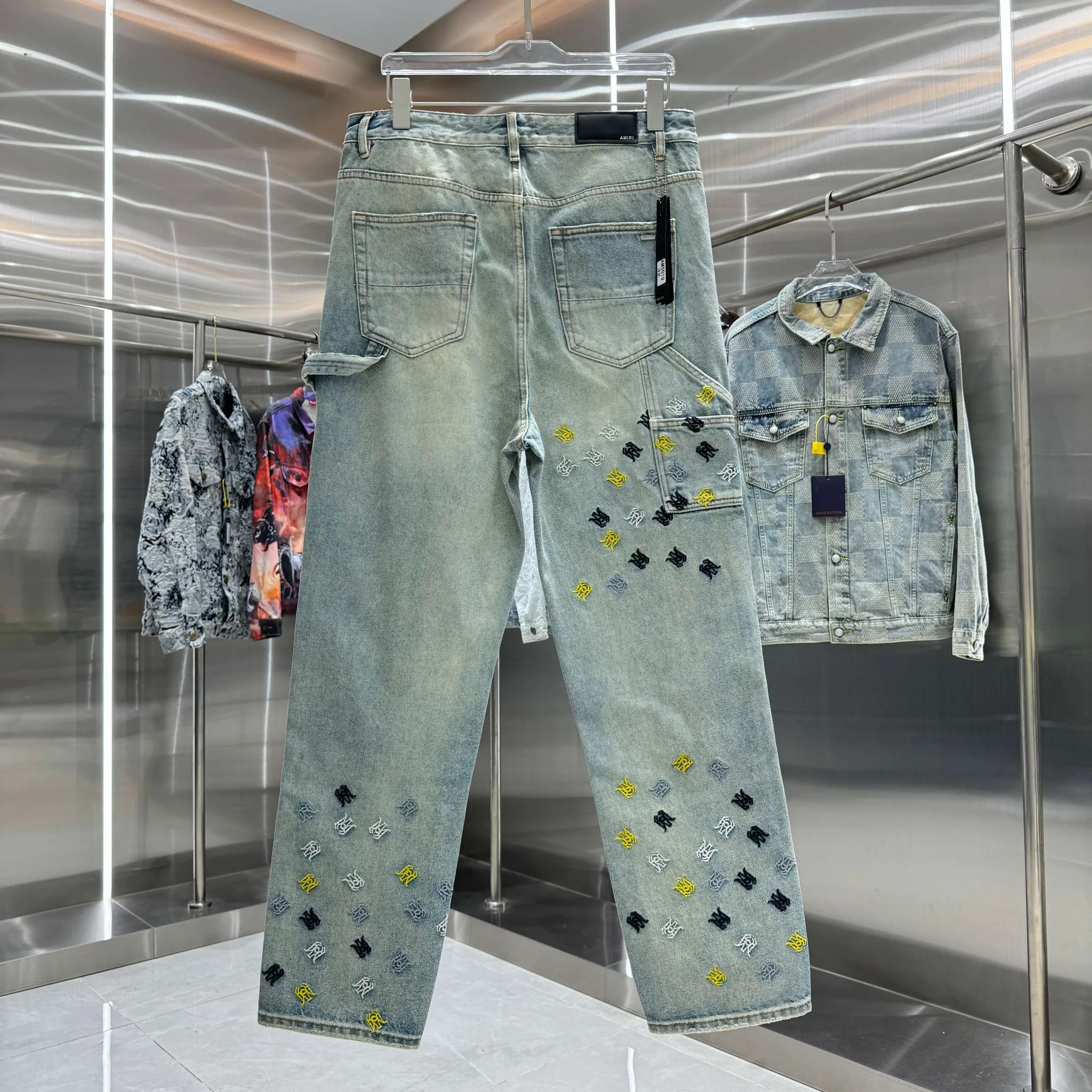 P290 Amiri pattern LOGO embroidery workwear street fashion loose straight jeans Color light blue Size 30 32 34 36 38