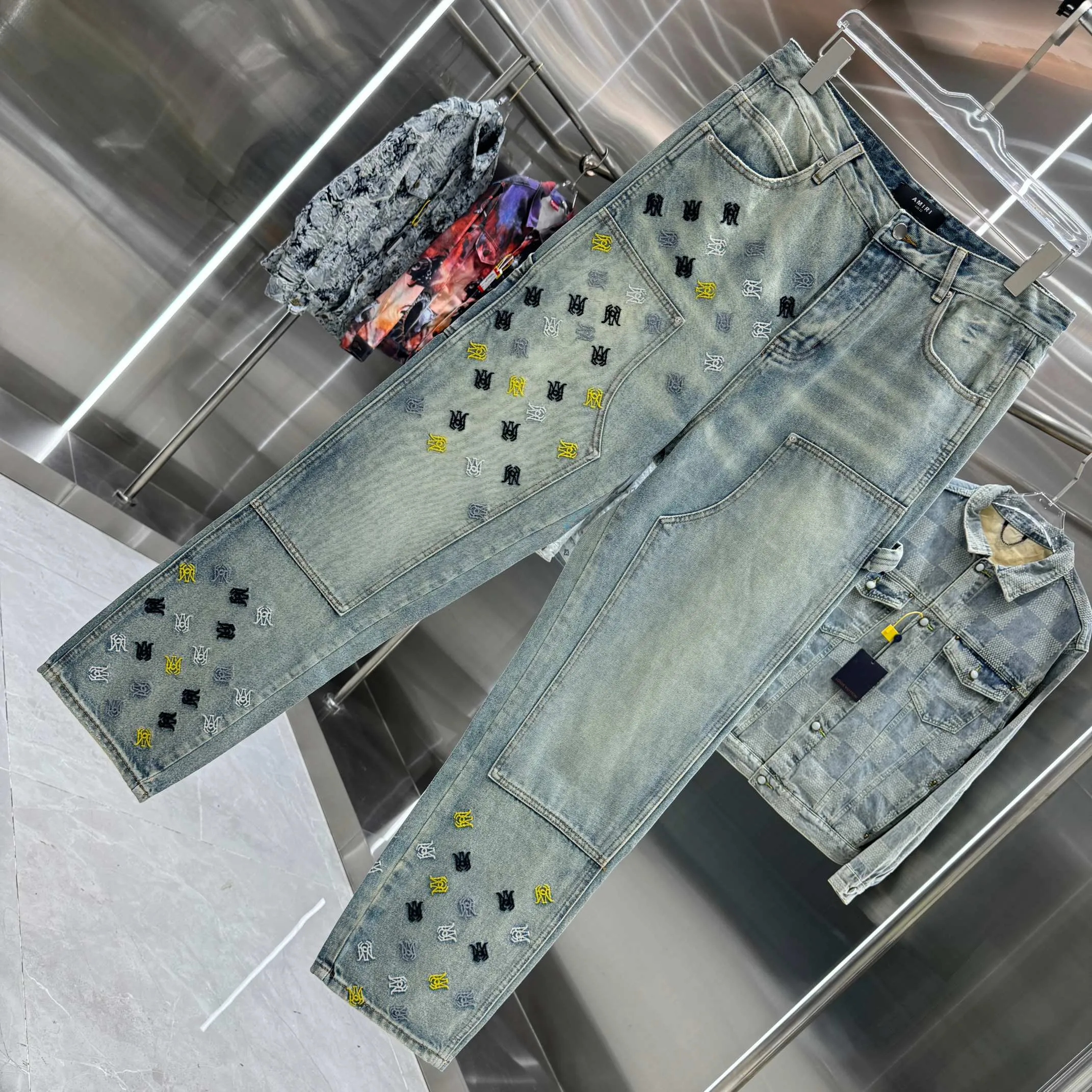 P290 Amiri pattern LOGO embroidery workwear street fashion loose straight jeans Color light blue Size 30 32 34 36 38