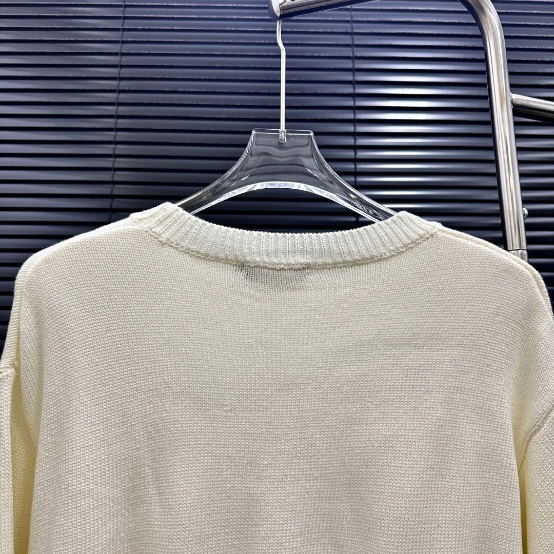 P240 Style: AMIRI Hollow Number 22 Commemorative Knitted Short Sleeves Size: S-XXL Fabric: Wool blend Accessories: Full set of customized original accessories No gender distinction, same style for men and women