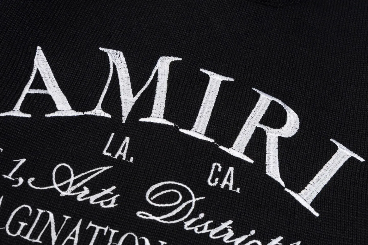 P290 Top version AMIRI/AMIRI classic letter jacquard Logo letter knitted casual crew neck sweater, same style for men and women, couple style -Color/Color: black white -Size/Size: S——XXL