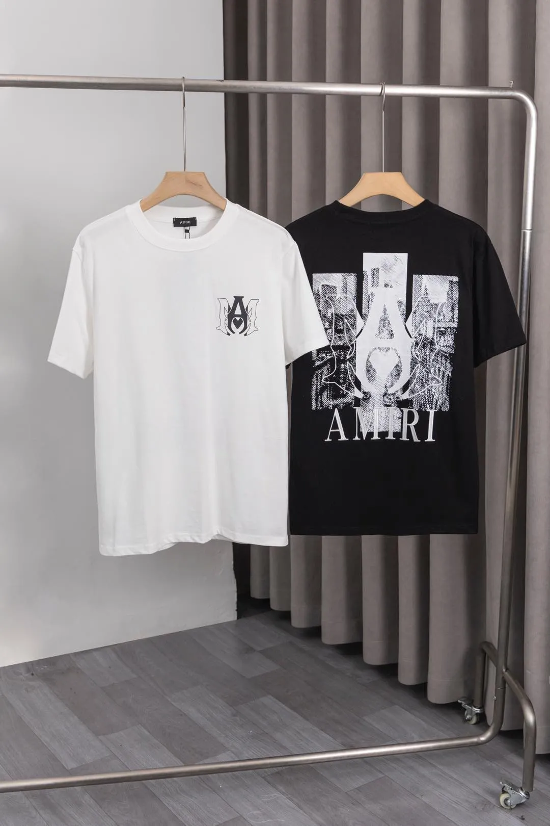 P130 Color: black, white, size: M～3XL